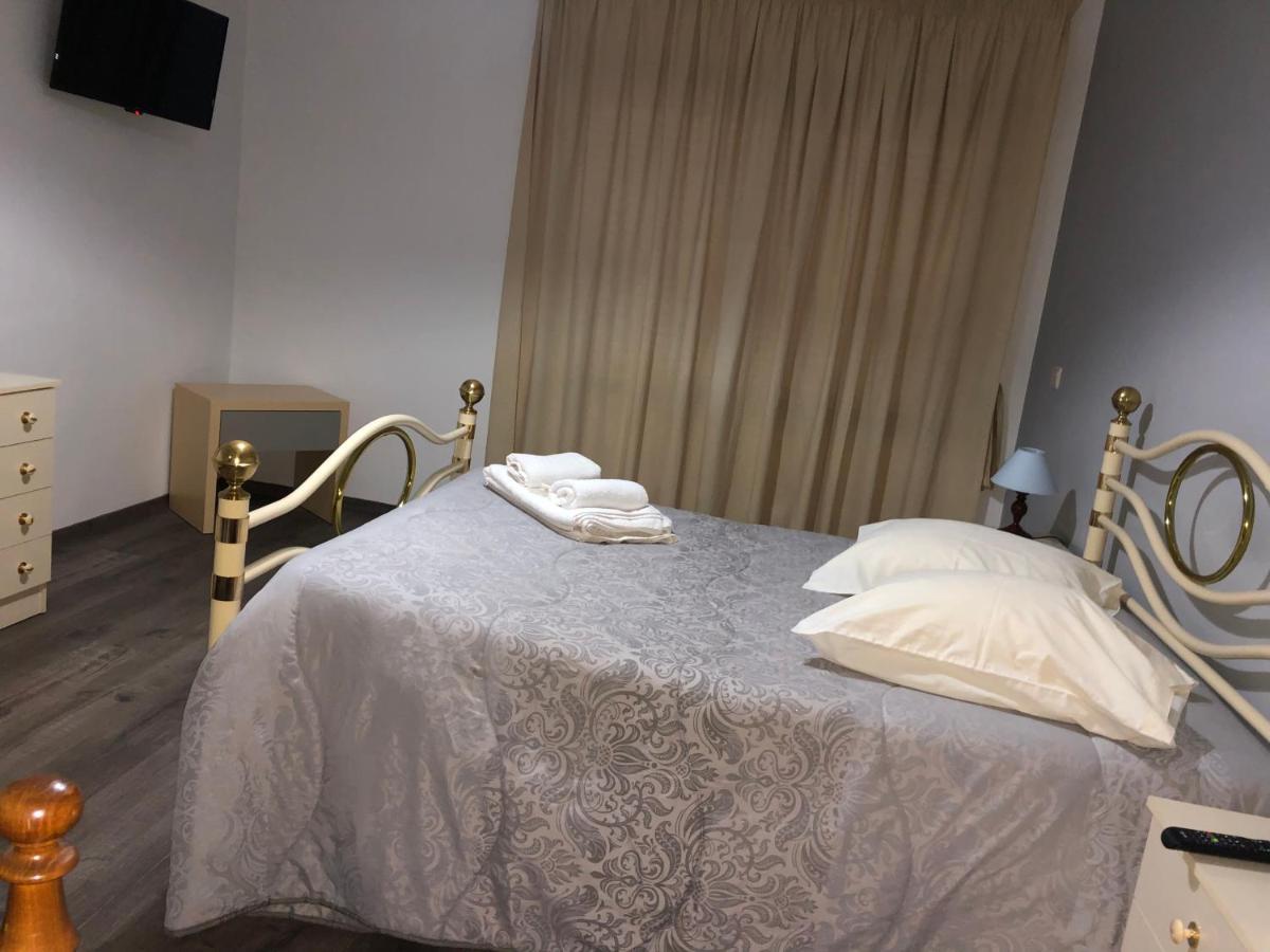 אגיאר דה ביירה Restaurante Residencial Pizzaria S. Estevao מראה חיצוני תמונה