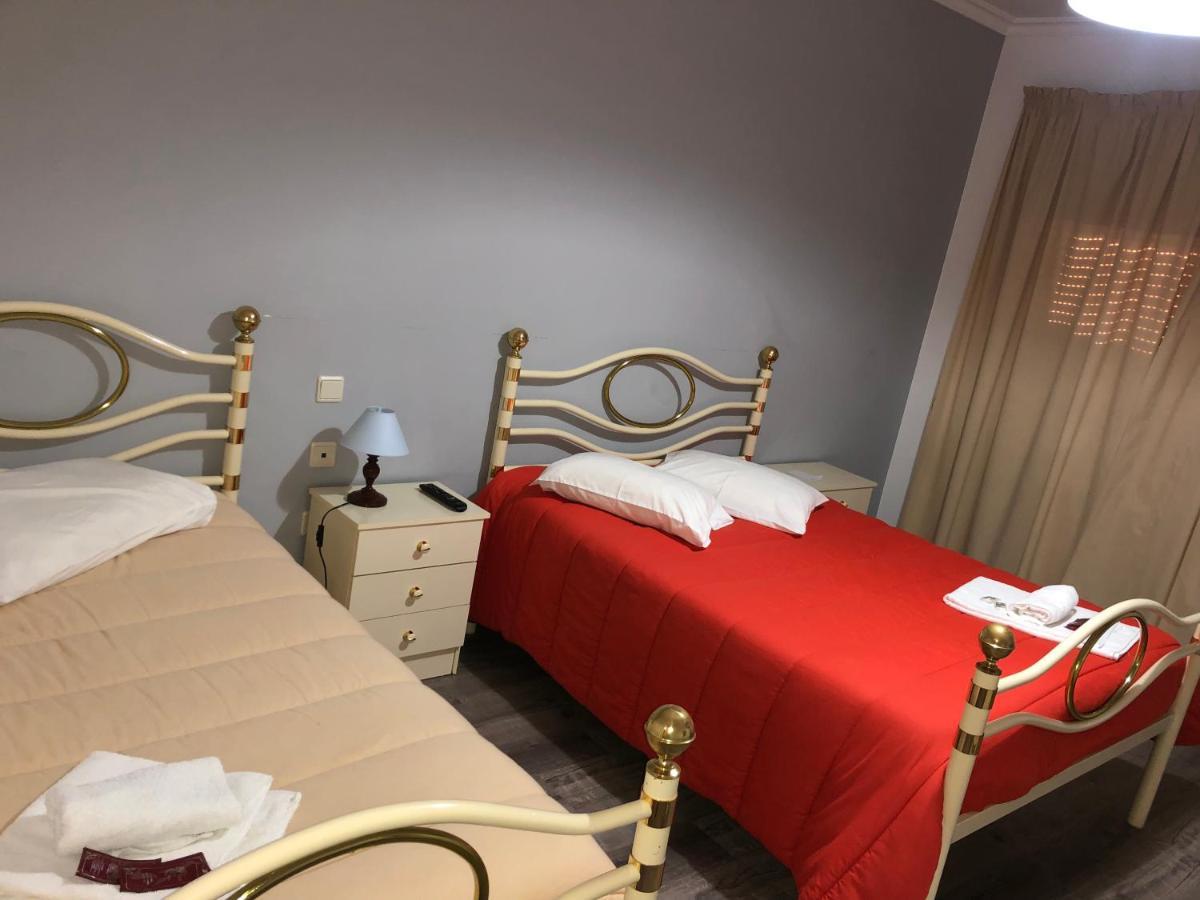 אגיאר דה ביירה Restaurante Residencial Pizzaria S. Estevao מראה חיצוני תמונה