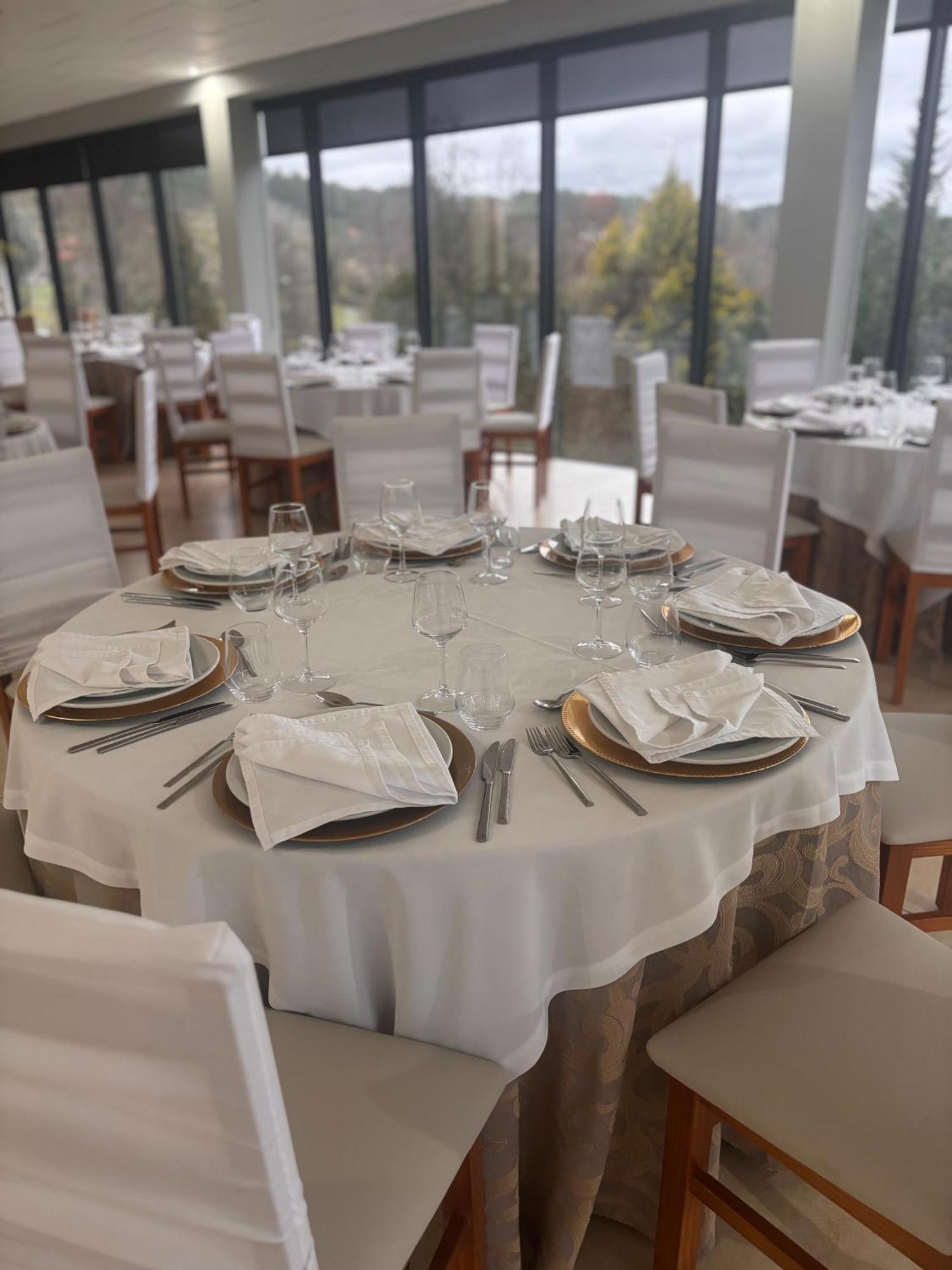 אגיאר דה ביירה Restaurante Residencial Pizzaria S. Estevao מראה חיצוני תמונה